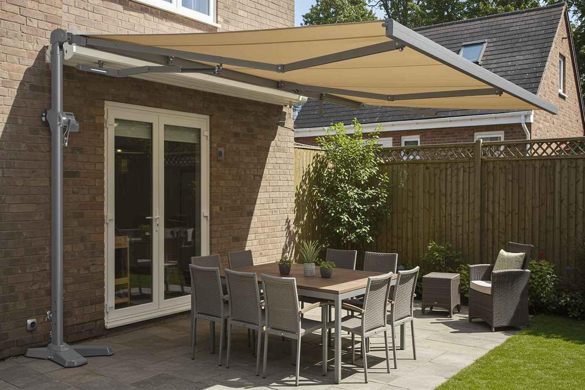 Freestanding Awnings vs Wall-Mounted Awnings: Which Is Right for Your Outdoor Space?